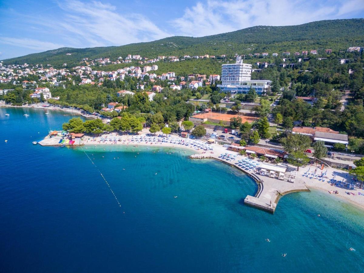 Apartments Adrasteja Dramalj Kültér fotó